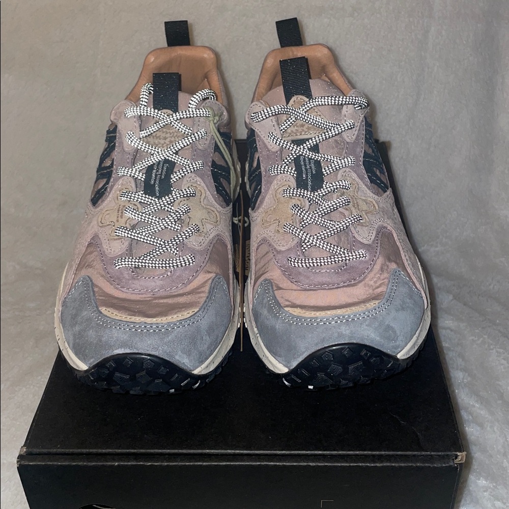 NWT Flower Mountain Solin Sneaker in Grey-Dove and Purple - Picture 8 of 16